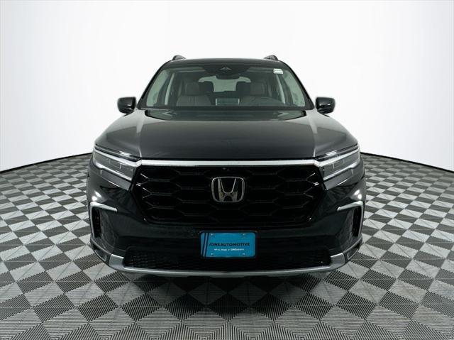 new 2025 Honda Pilot car, priced at $53,205