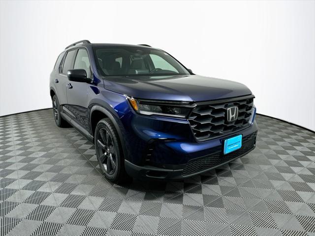 new 2025 Honda Pilot car, priced at $42,695