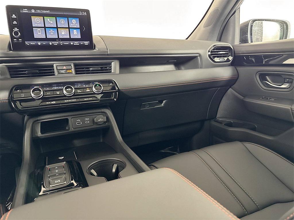 new 2025 Honda Pilot car, priced at $48,895