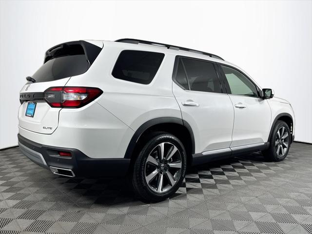 new 2025 Honda Pilot car, priced at $52,985
