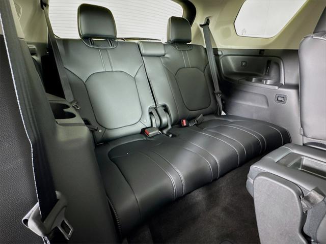 new 2025 Honda Pilot car, priced at $52,985