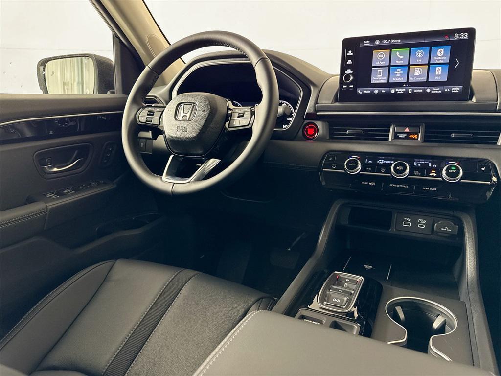 new 2025 Honda Pilot car, priced at $46,325