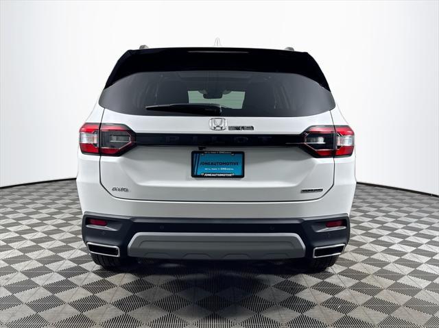 new 2025 Honda Pilot car, priced at $50,450