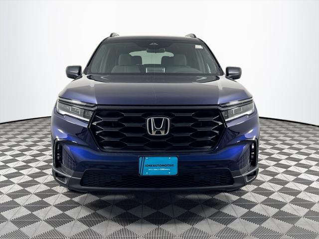 new 2025 Honda Pilot car, priced at $42,695