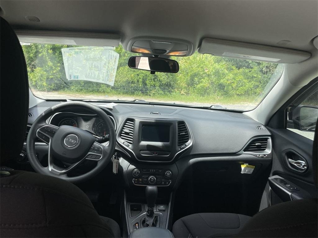used 2020 Jeep Cherokee car, priced at $20,991