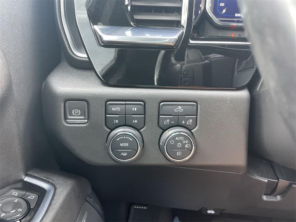 used 2022 Chevrolet Silverado 1500 car, priced at $45,991