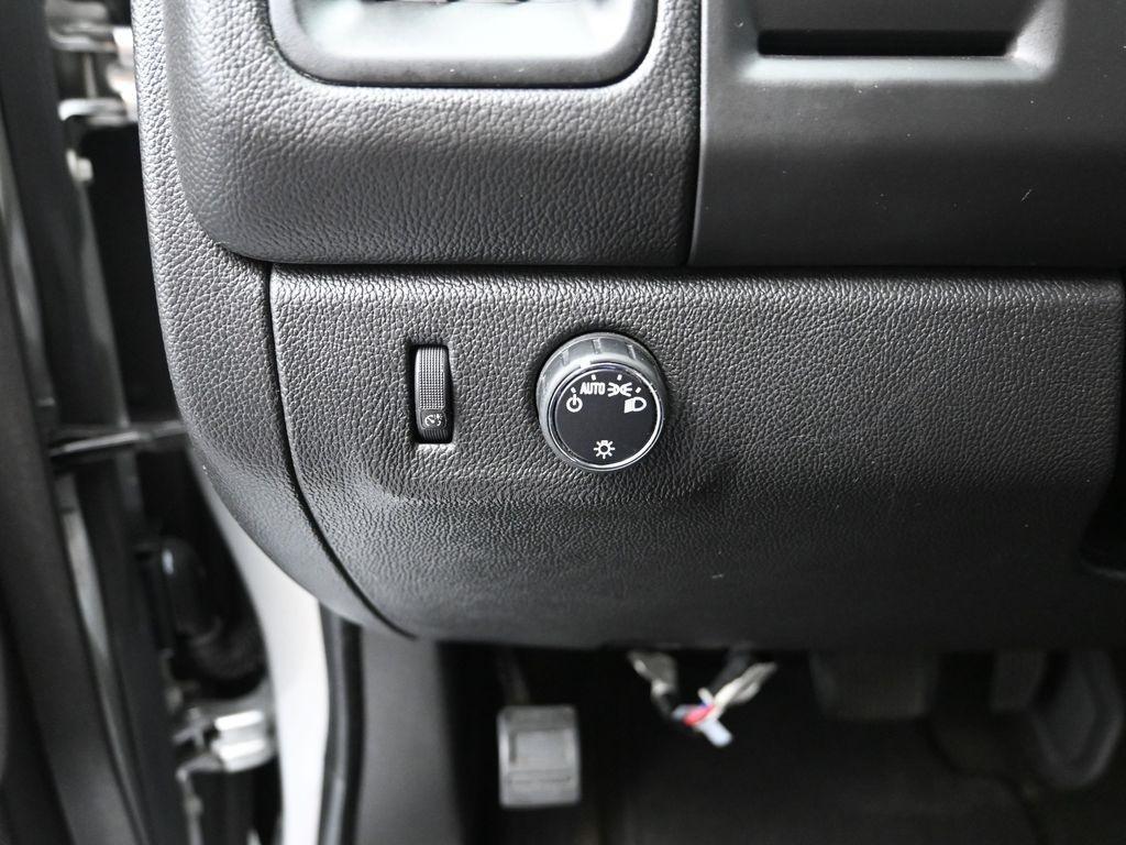 used 2015 Chevrolet Colorado car, priced at $17,991