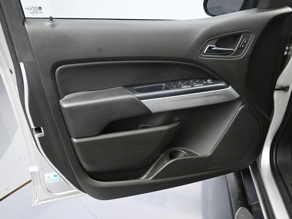 used 2015 Chevrolet Colorado car, priced at $17,991