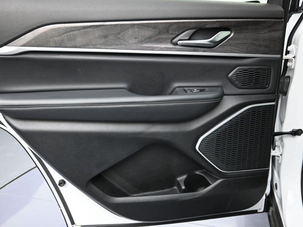 used 2021 Jeep Grand Cherokee L car, priced at $30,991