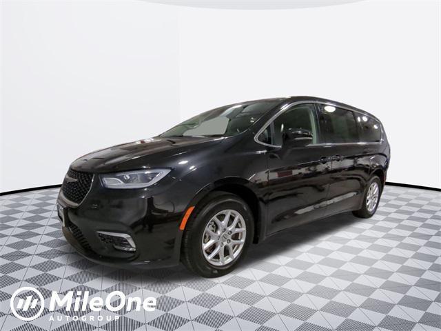 used 2023 Chrysler Pacifica car, priced at $23,400