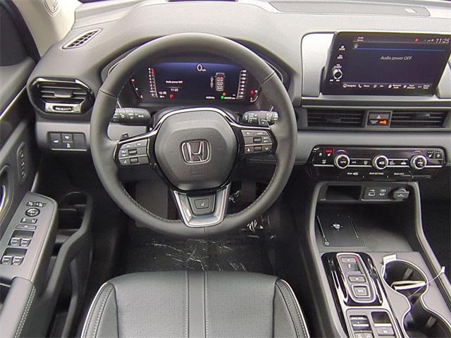 new 2025 Honda Pilot car, priced at $52,049