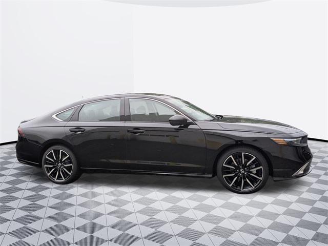 new 2025 Honda Accord Hybrid car, priced at $37,620