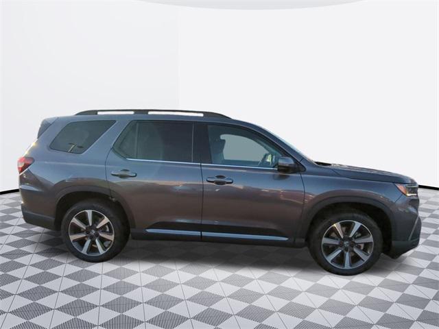 new 2025 Honda Pilot car, priced at $50,849