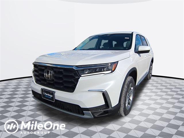 new 2025 Honda Pilot car, priced at $44,595