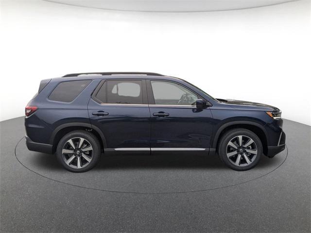 new 2025 Honda Pilot car, priced at $47,276