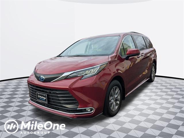 used 2022 Toyota Sienna car, priced at $38,500