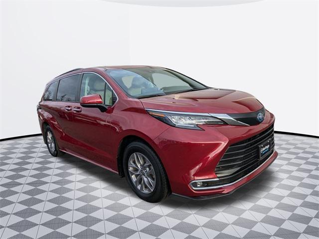 used 2022 Toyota Sienna car, priced at $38,500