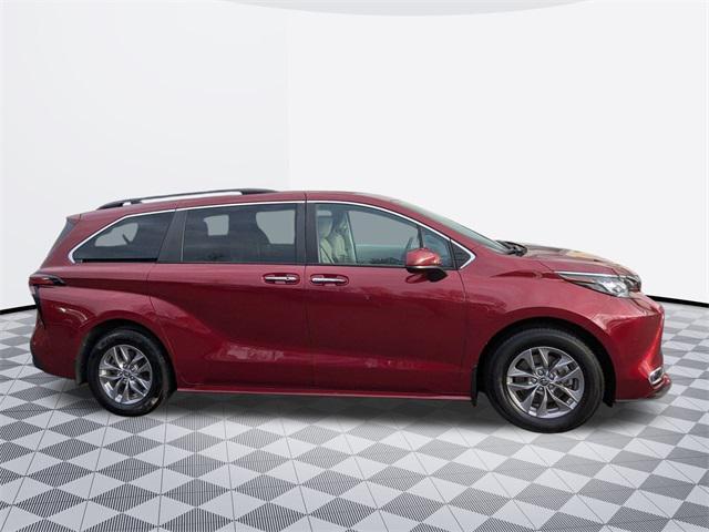 used 2022 Toyota Sienna car, priced at $38,500