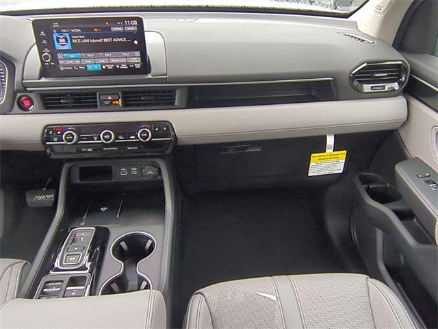 new 2025 Honda Pilot car, priced at $51,377
