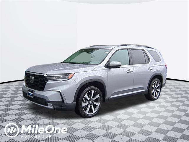 new 2025 Honda Pilot car, priced at $51,377