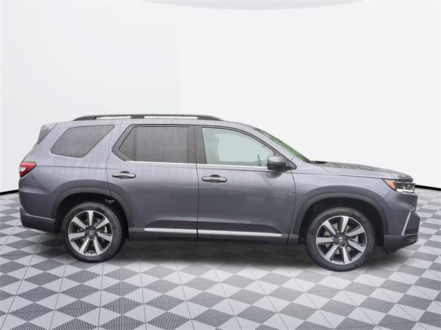 new 2025 Honda Pilot car, priced at $51,377