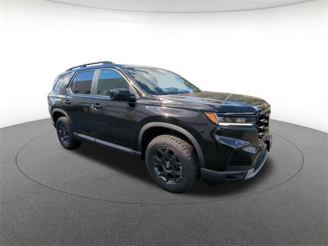 new 2025 Honda Pilot car, priced at $47,832