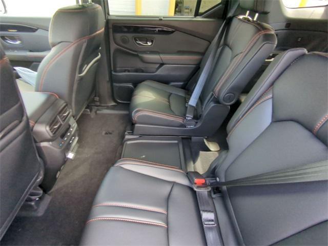 new 2025 Honda Pilot car, priced at $47,832