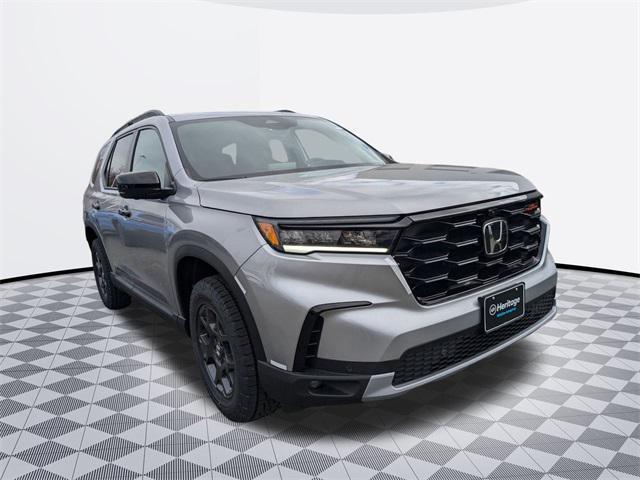 new 2025 Honda Pilot car, priced at $47,787