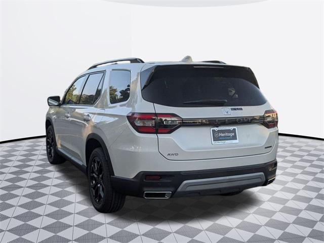 new 2025 Honda Pilot car, priced at $50,321