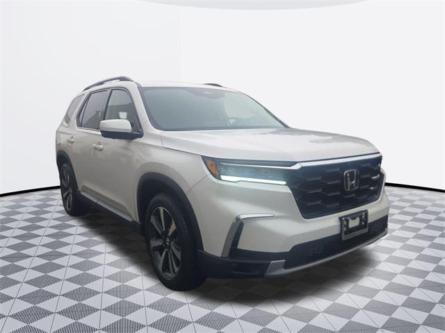 used 2025 Honda Pilot car, priced at $49,000