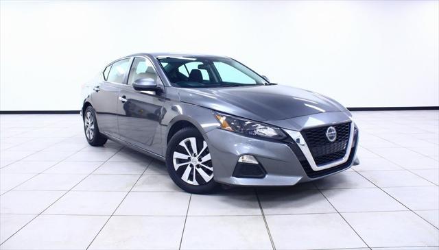 used 2022 Nissan Altima car, priced at $17,777