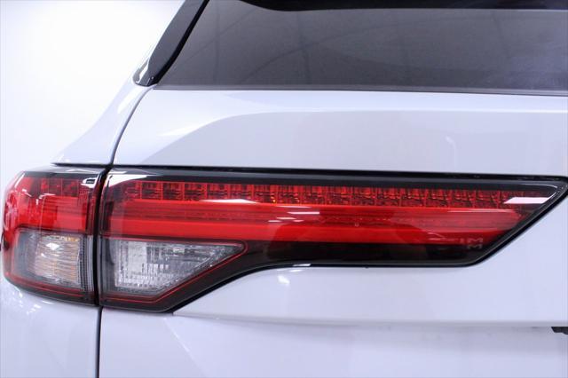 new 2024 Mitsubishi Outlander car, priced at $31,412