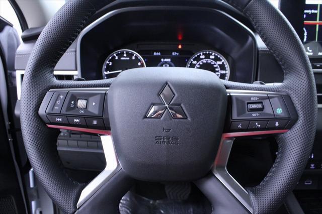 new 2024 Mitsubishi Outlander car, priced at $31,718