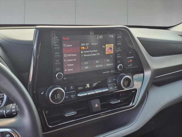 used 2021 Toyota Highlander car, priced at $33,300