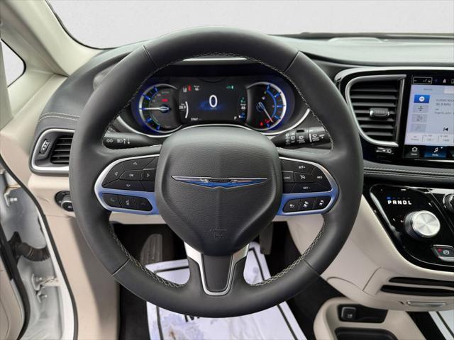 used 2023 Chrysler Pacifica Hybrid car, priced at $25,500