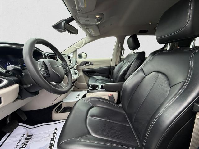 used 2023 Chrysler Pacifica Hybrid car, priced at $25,500