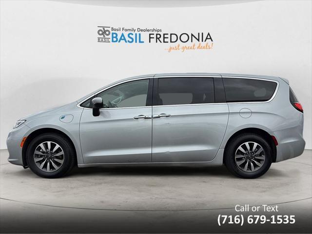 used 2023 Chrysler Pacifica Hybrid car, priced at $25,800