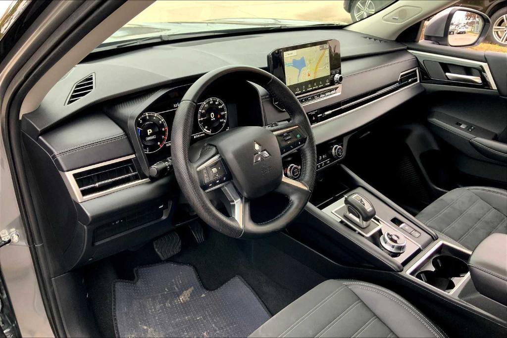 used 2023 Mitsubishi Outlander car, priced at $26,355