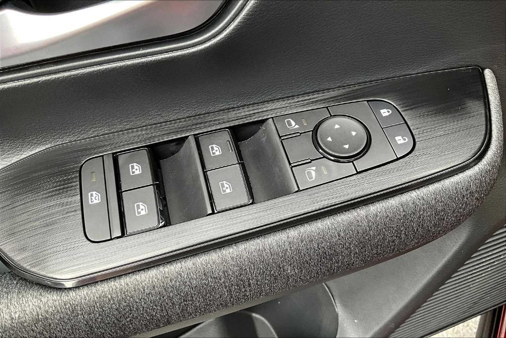 new 2025 Nissan Kicks car, priced at $28,730