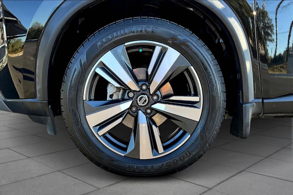 used 2021 Nissan Rogue car, priced at $21,988