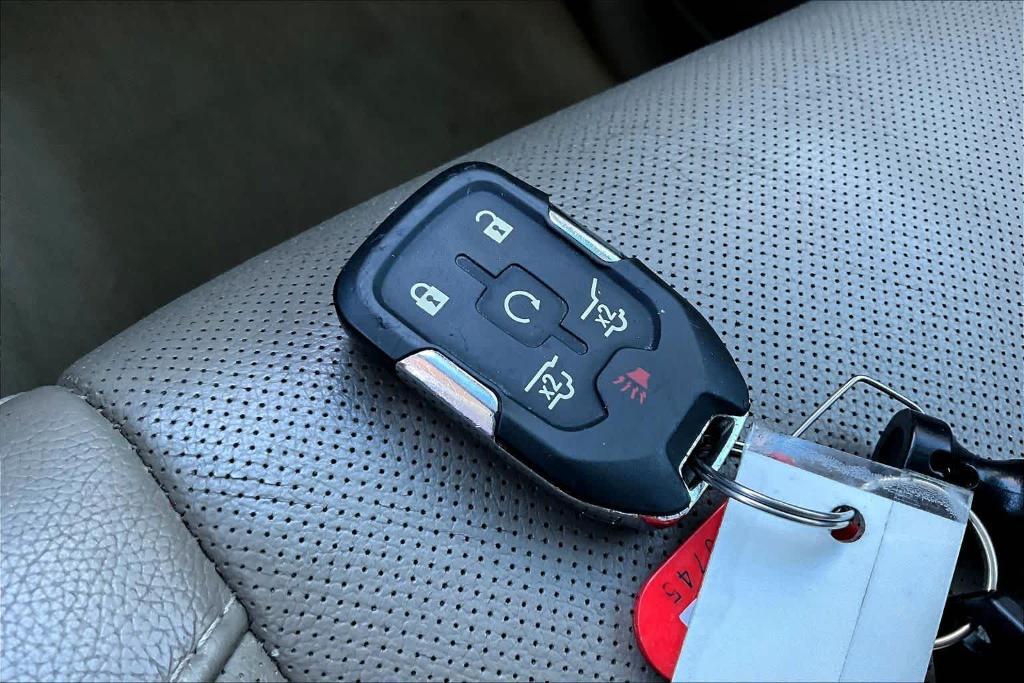 used 2015 Chevrolet Suburban car, priced at $17,200