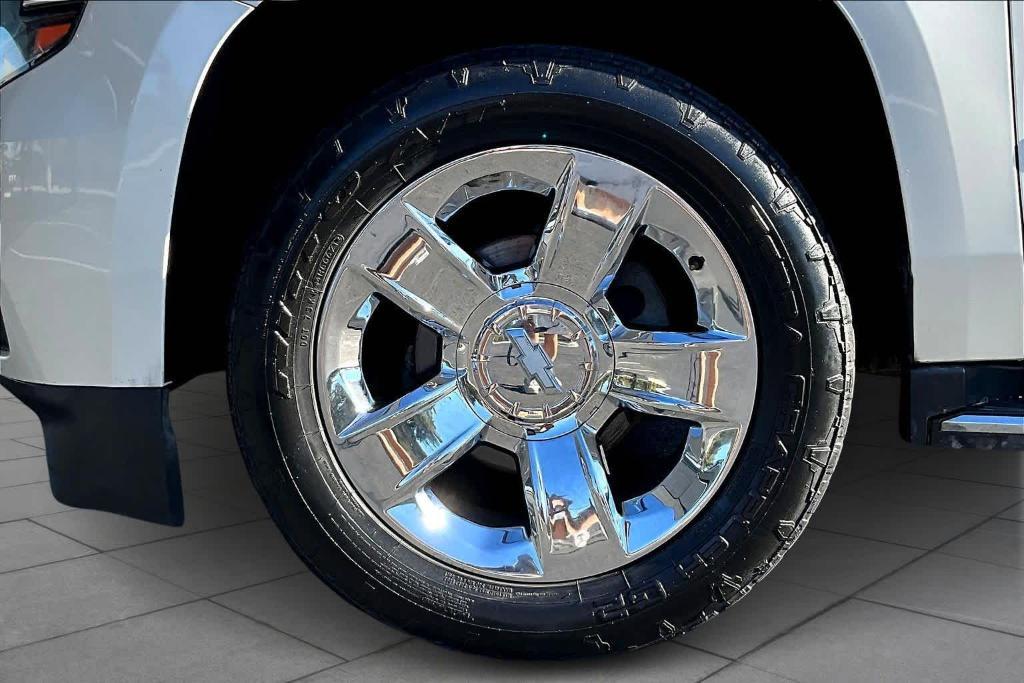 used 2015 Chevrolet Suburban car, priced at $17,200