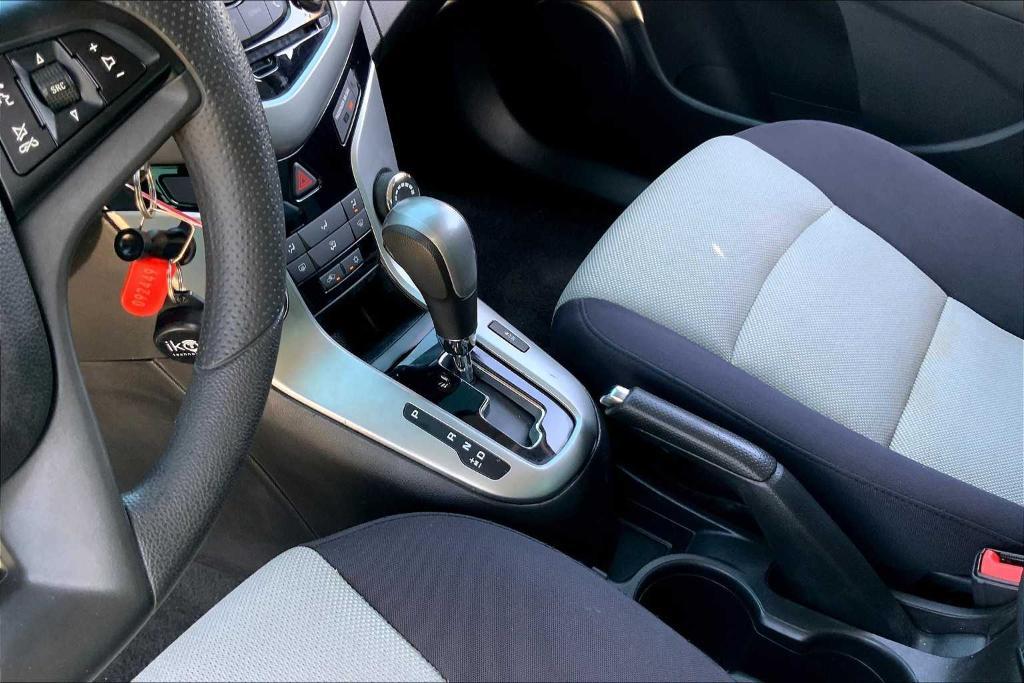 used 2015 Chevrolet Cruze car, priced at $8,088