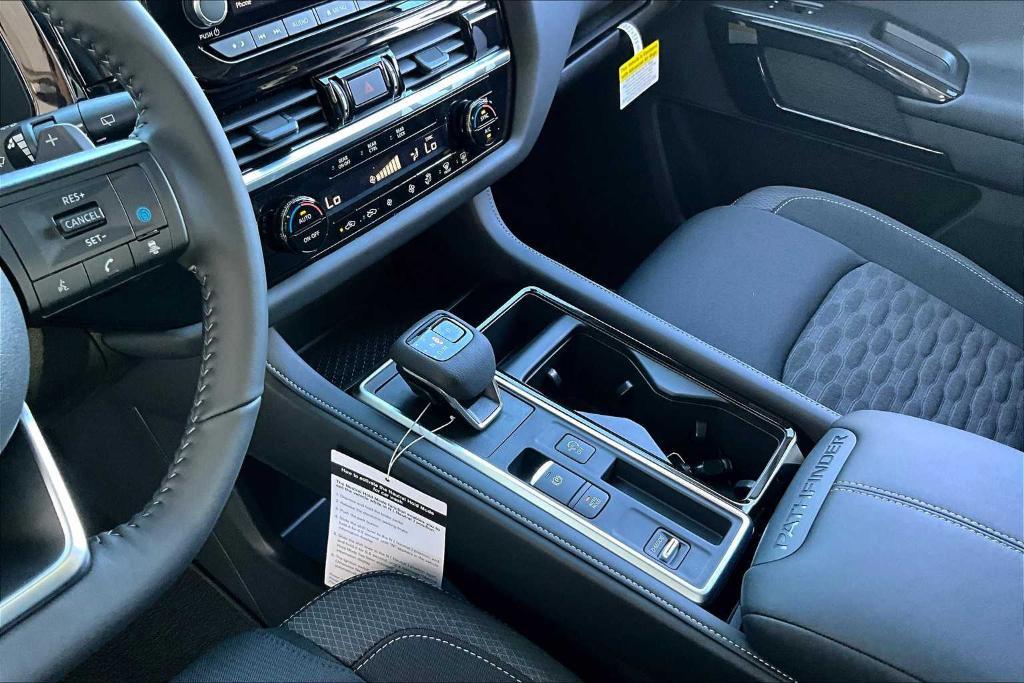 new 2025 Nissan Pathfinder car, priced at $39,340