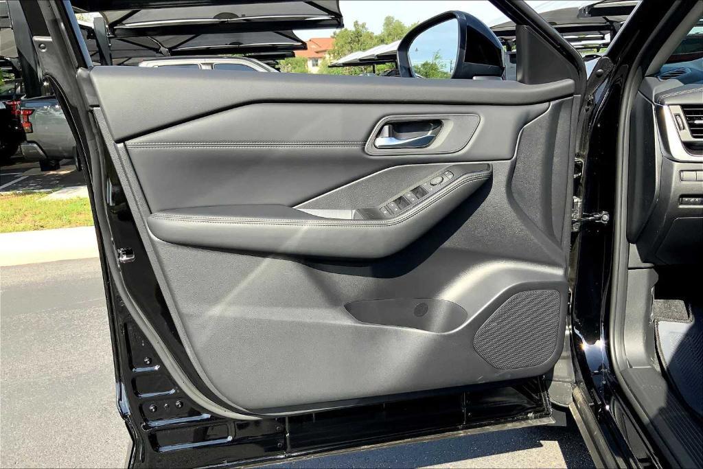 new 2025 Nissan Rogue car, priced at $34,025
