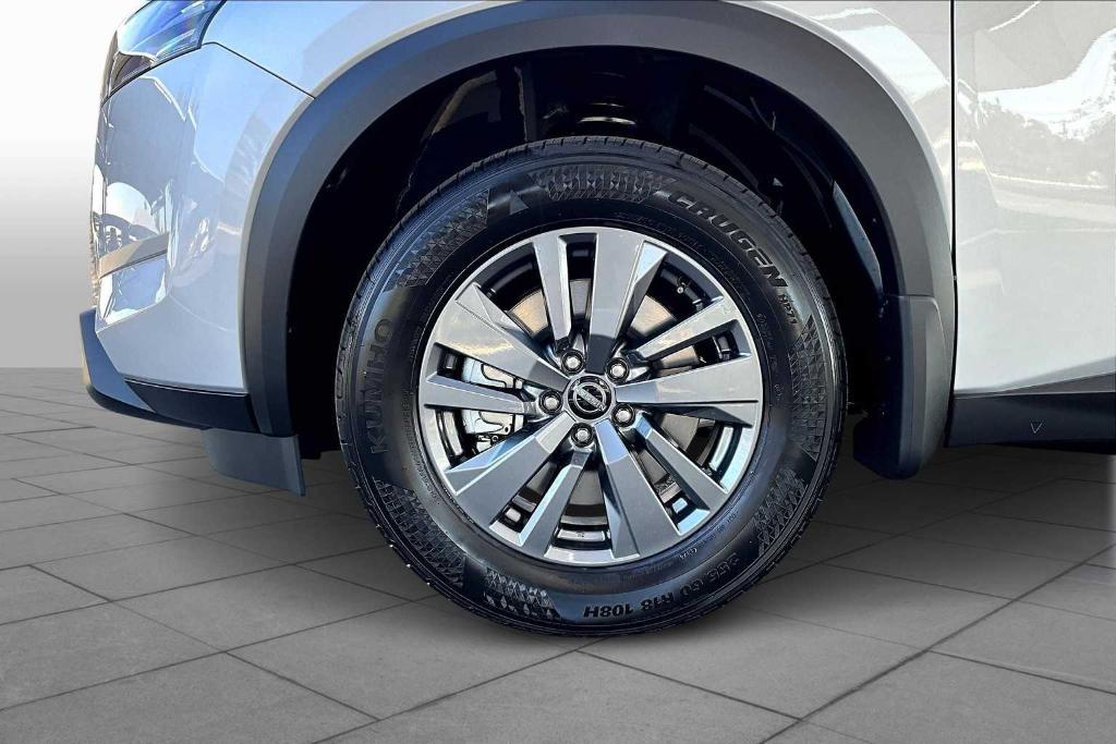 new 2025 Nissan Pathfinder car, priced at $40,890