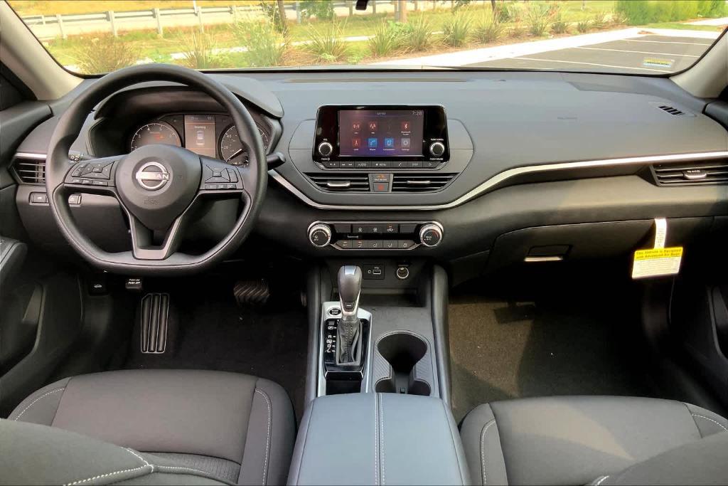 new 2024 Nissan Altima car, priced at $24,822