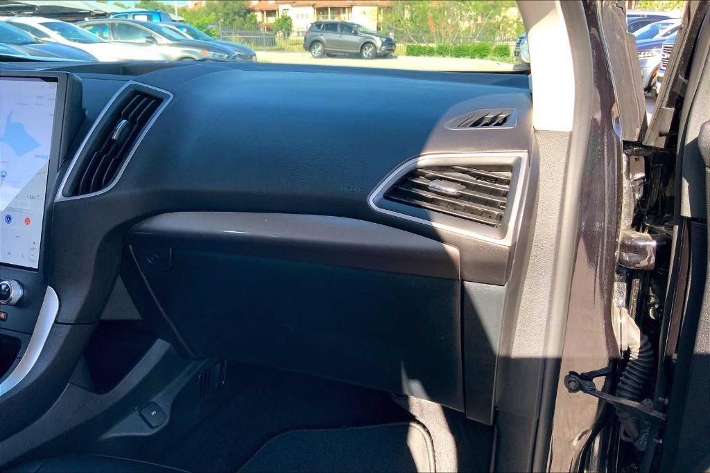 used 2024 Ford Edge car, priced at $26,600