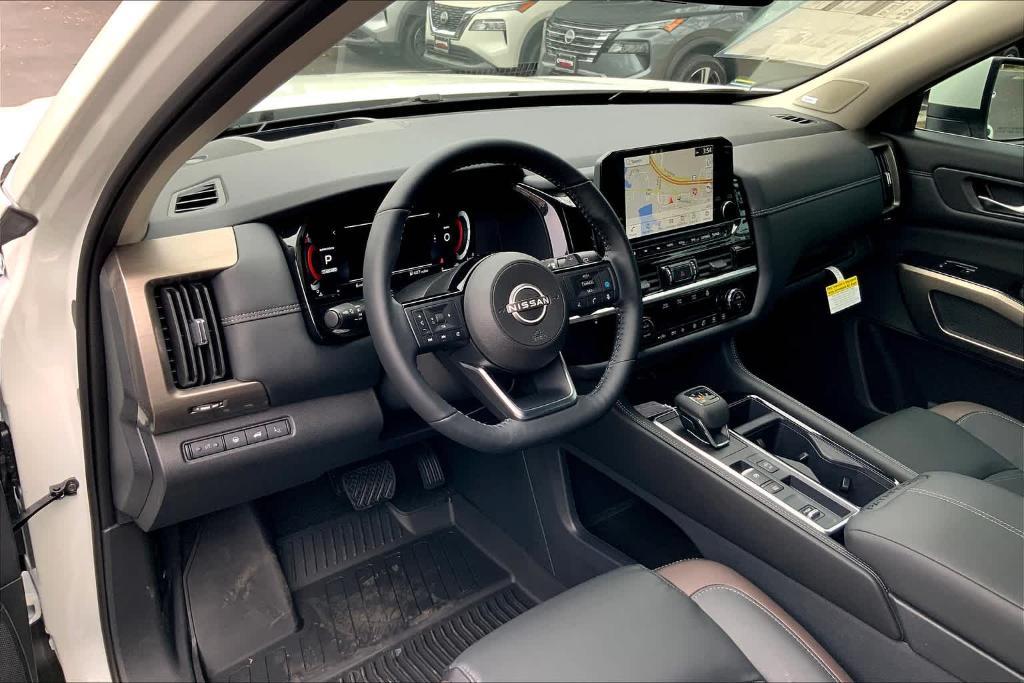 new 2024 Nissan Pathfinder car, priced at $50,685