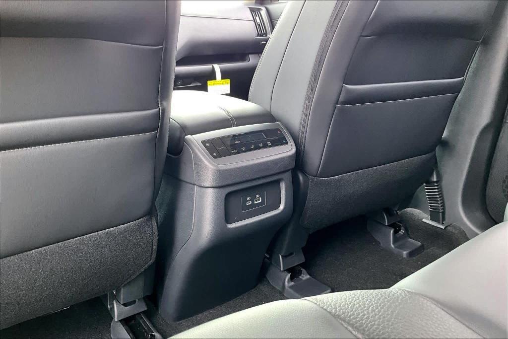 new 2025 Nissan Pathfinder car, priced at $39,590